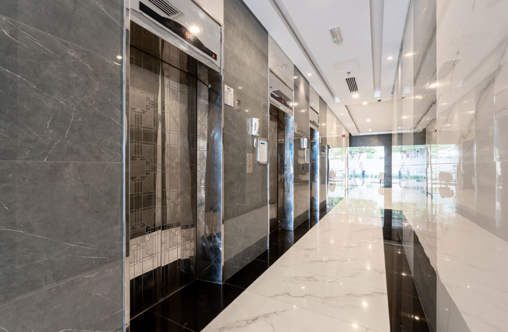 Amenities - Lobby 